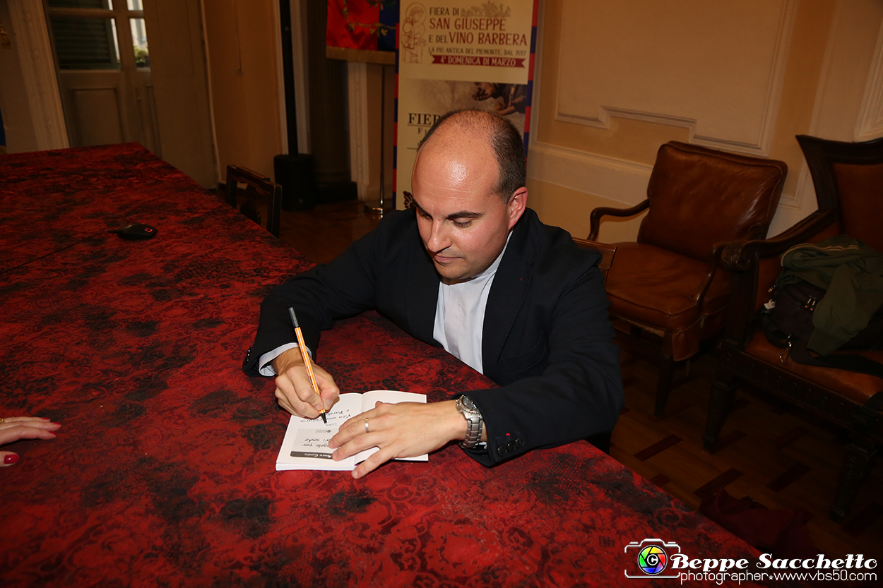 VBS_3273 - Presentazione Libro 'Vangelo per Fuori Sede' di Don Mauro Canta.jpg